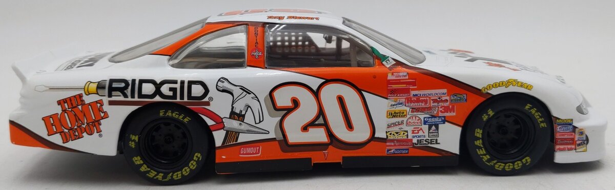 Action Racing 1999 Tony Stewart 20 Home Depot 1:24 Scale Action Grand Prix EX/Box