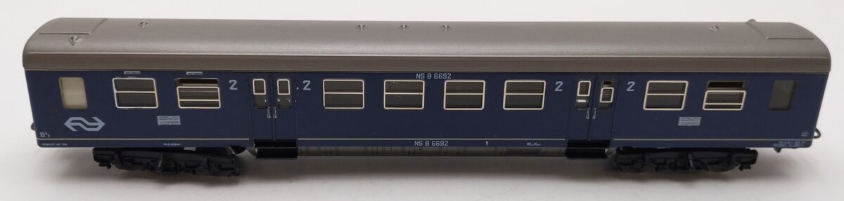 Marklin 4049 HO Scale 2nd Class Express Coach NS B #6692 EX/Box