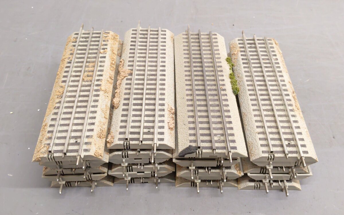 Lionel 6-12014 O Gauge FasTrack 10 Inch Straight Track Sections (23) VG