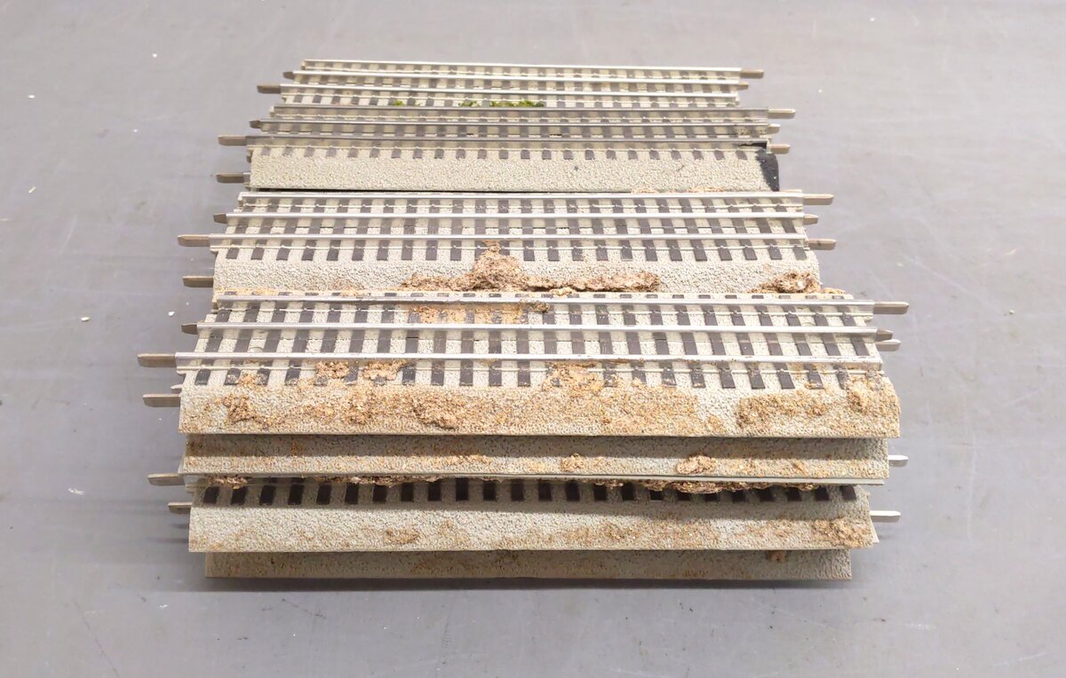 Lionel 6-12014 O Gauge FasTrack 10 Inch Straight Track Sections (23) VG
