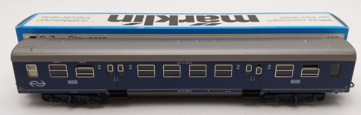 Marklin 4049 HO Scale 2nd Class Express Coach NS B #6692 EX/Box