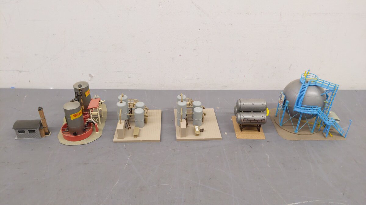 Kibri and Others HO Scale Assorted Buildings [6] EX