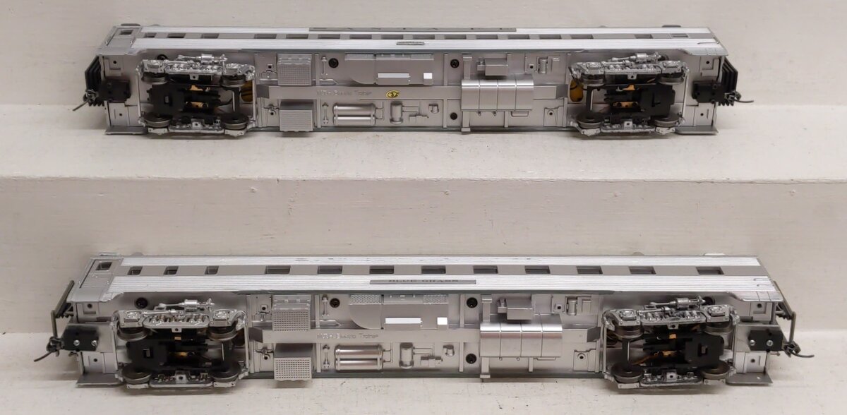 MTH 20-66115 O SF 70' Streamlined Sleeper/Diner Passenger Car Set (2-Rail) LN/Box