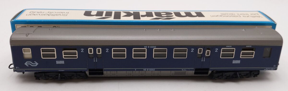 Marklin 4049 HO Scale 2nd Class Express Coach NS B #6692 EX/Box