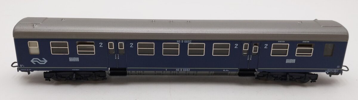 Marklin 4049 HO Scale 2nd Class Express Coach NS B #6692 EX/Box
