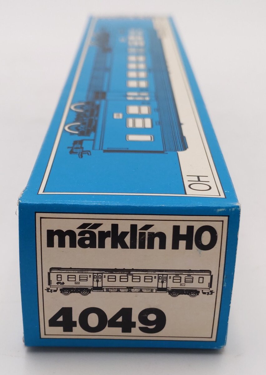Marklin 4049 HO Scale 2nd Class Express Coach NS B #6692 EX/Box