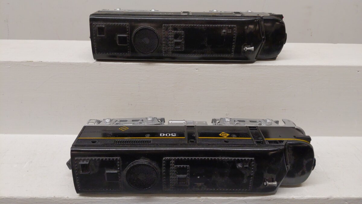Vintage O CUSTOM Erie Powered AA Diesel Locomotives #934/506