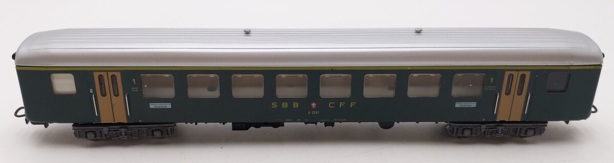 Marklin 4066 HO Scale Passenger Coach of the Swiss Railways #A2561 EX/Box