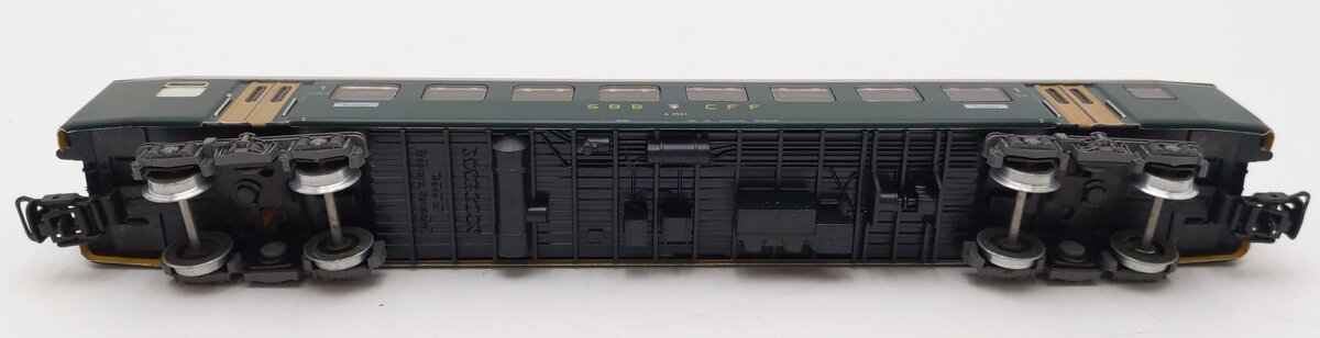 Marklin 4066 HO Scale Passenger Coach of the Swiss Railways #A2561 EX/Box
