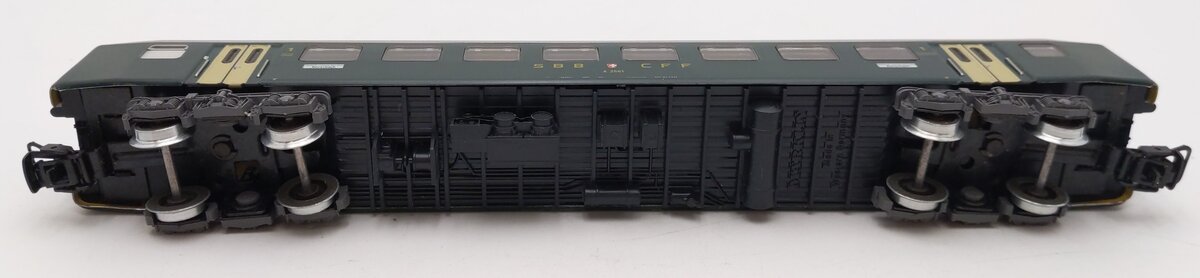 Marklin 4066 HO Scale Passenger Coach of the Swiss Railways #A2561 EX/Box