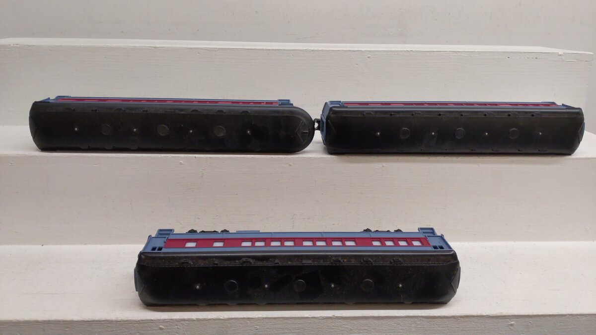 Lionel O Gauge Assorted Polar Express Passenger Cars [3] VG