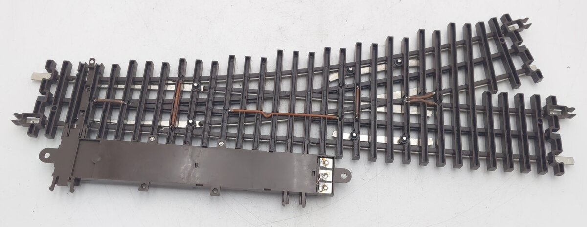 Atlas 6073 O Gauge Nickel Silver O-72 Right Hand Remote Switch Turnout EX