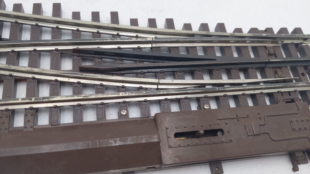 Atlas 6073 O Gauge Nickel Silver O-72 Right Hand Remote Switch Turnout EX