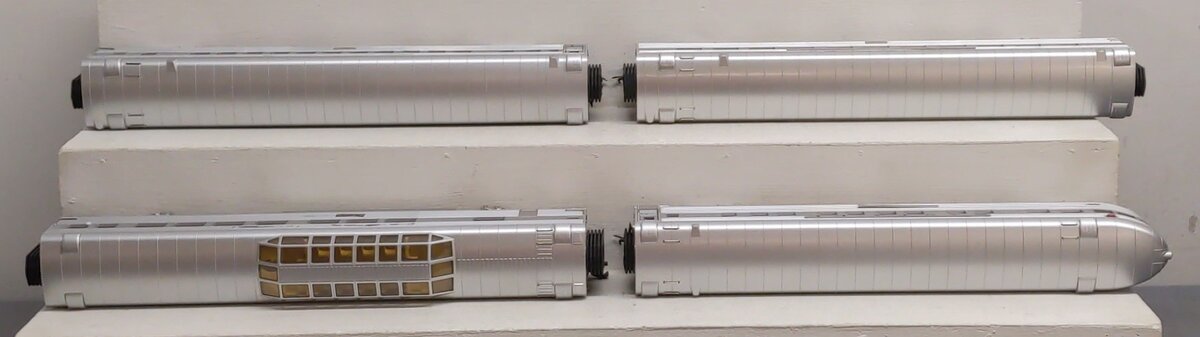MTH 20-65040 O Santa Fe 70' O Gauge Passenger Cars (Set of 4) 2-rail EX/Box