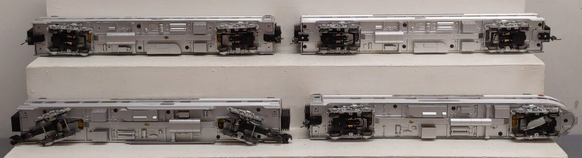 MTH 20-65040 O Santa Fe 70' O Gauge Passenger Cars (Set of 4) 2-rail EX/Box