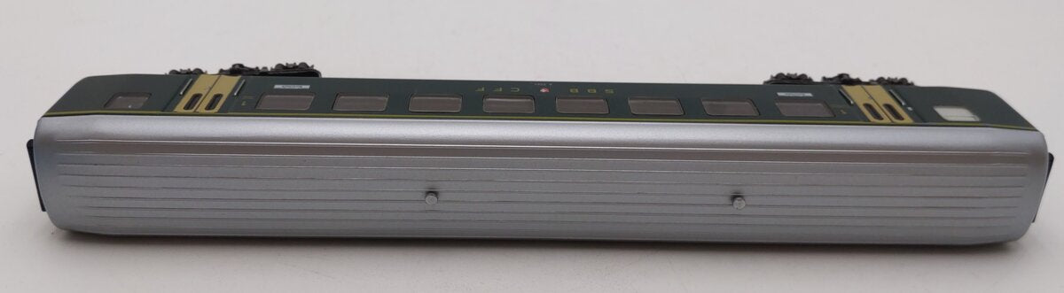 Marklin 4066 HO Scale Passenger Coach of the Swiss Railways #A2561 EX/Box