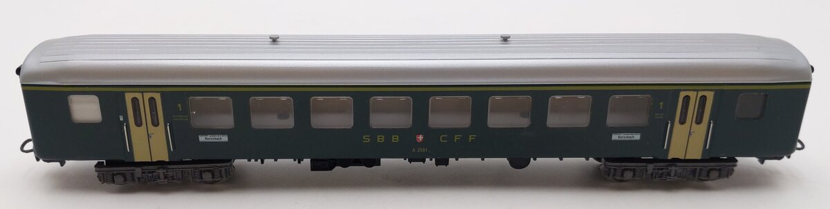 Marklin 4066 HO Scale Passenger Coach of the Swiss Railways #A2561 EX/Box