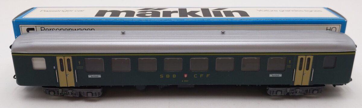 Marklin 4066 HO Scale Passenger Coach of the Swiss Railways #A2561 EX/Box