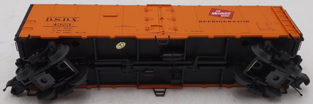 MTH 20-90242F Milwaukee Road 40' Steel Sided Reefer #4323 EX/Box