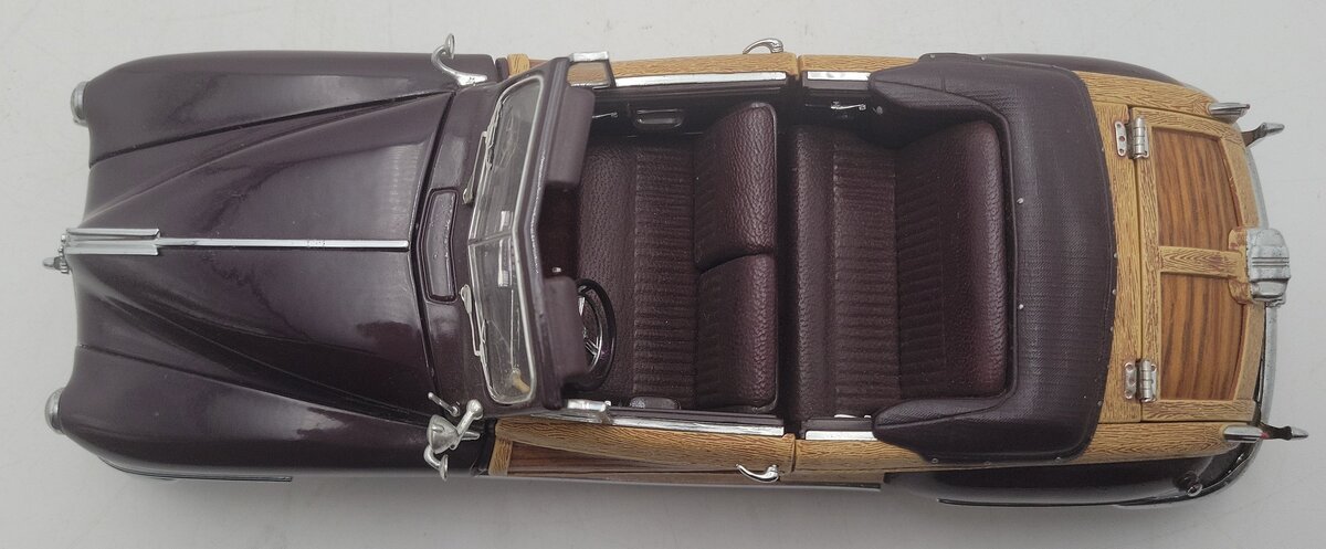Danbury Mint 1:24 1948 Chrysler Town & Country Convertible EX/Box