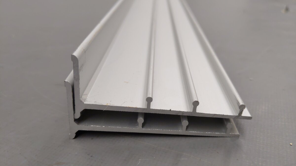 Railrax Closeouts O Shelf Section 5-Foot x 2-5/8