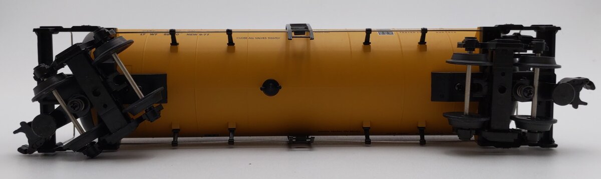 MTH 20-9205 O Gauge Union Pacific Unibody Tank Car #67890 EX/Box