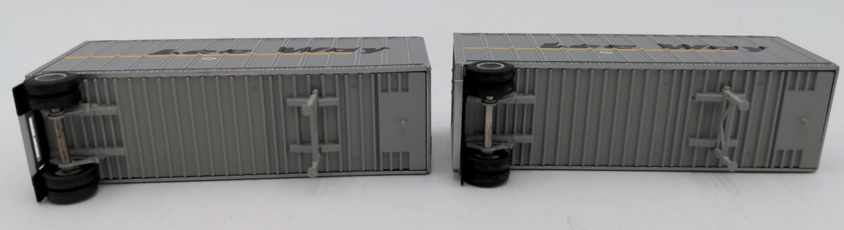 Athearn 91140 HO Scale Lee Way Freightliner w/Trailers Two 28'' Trailers VG/Box