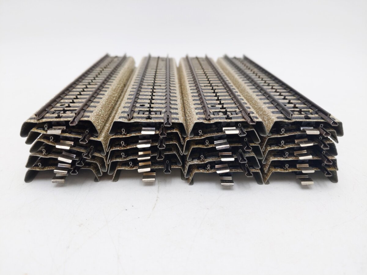 Marklin 5106 HO Metal Straight Track (20) EX