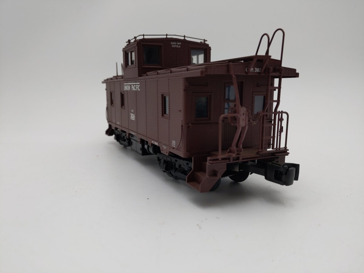 Lionel 6-17690 O Gauge Union Pacific CA-4 Illuminated Caboose #3826 EX/Box