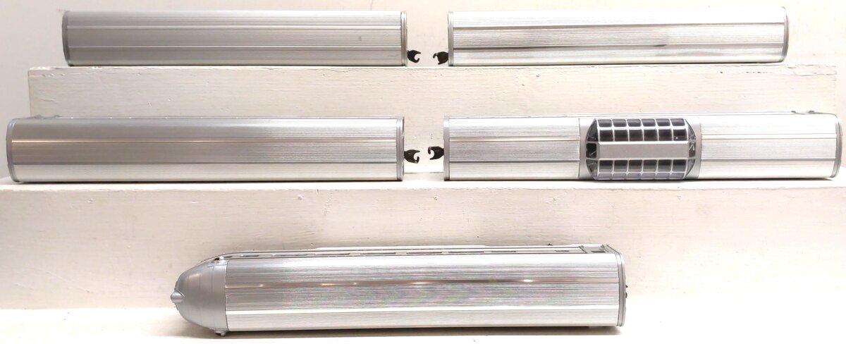 Williams 2610 Canadian Pacific Striped 5-Car Aluminum Passenger Set EX/Box