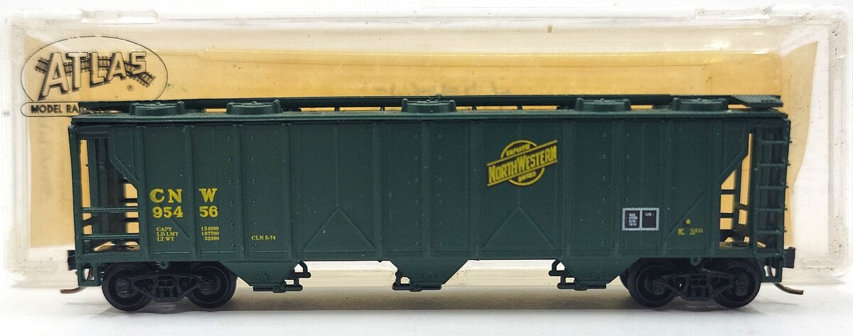 Atlas 3730 N Scale Chicago & Northwestern 3-Bay Covered Hopper #95456 LN/Box