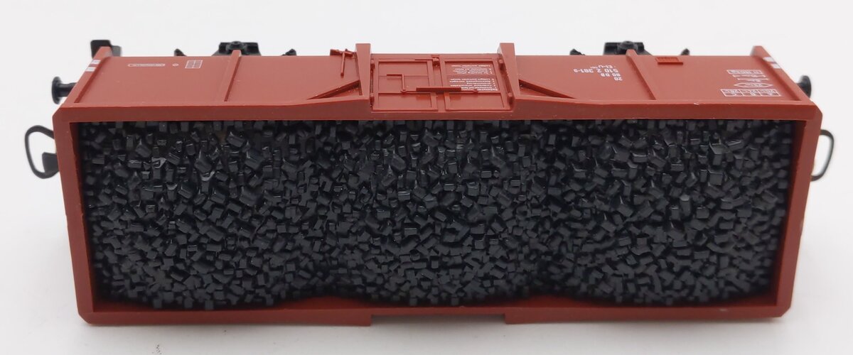 Marklin 4431 HO Scale Hopper Car w/ Load EX
