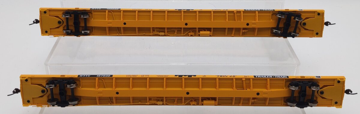 Walthers 932-240302 HO 89' Flush Deck Flat Car Twin 45 (2 Pack): 157936, 158932 EX/Box