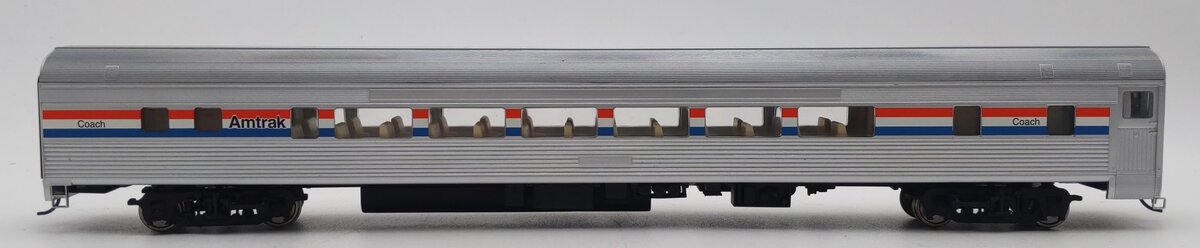 Walthers 932-6383 HO Scale 85' Budd Phase 3 52-Seat Coach Passenger Car EX/Box