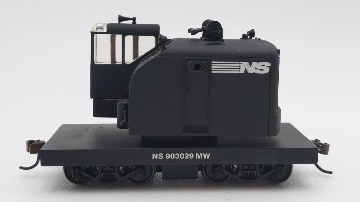 Walthers 932-5078 HO Scale Norfolk Southern American Crane [Powered] EX/Box
