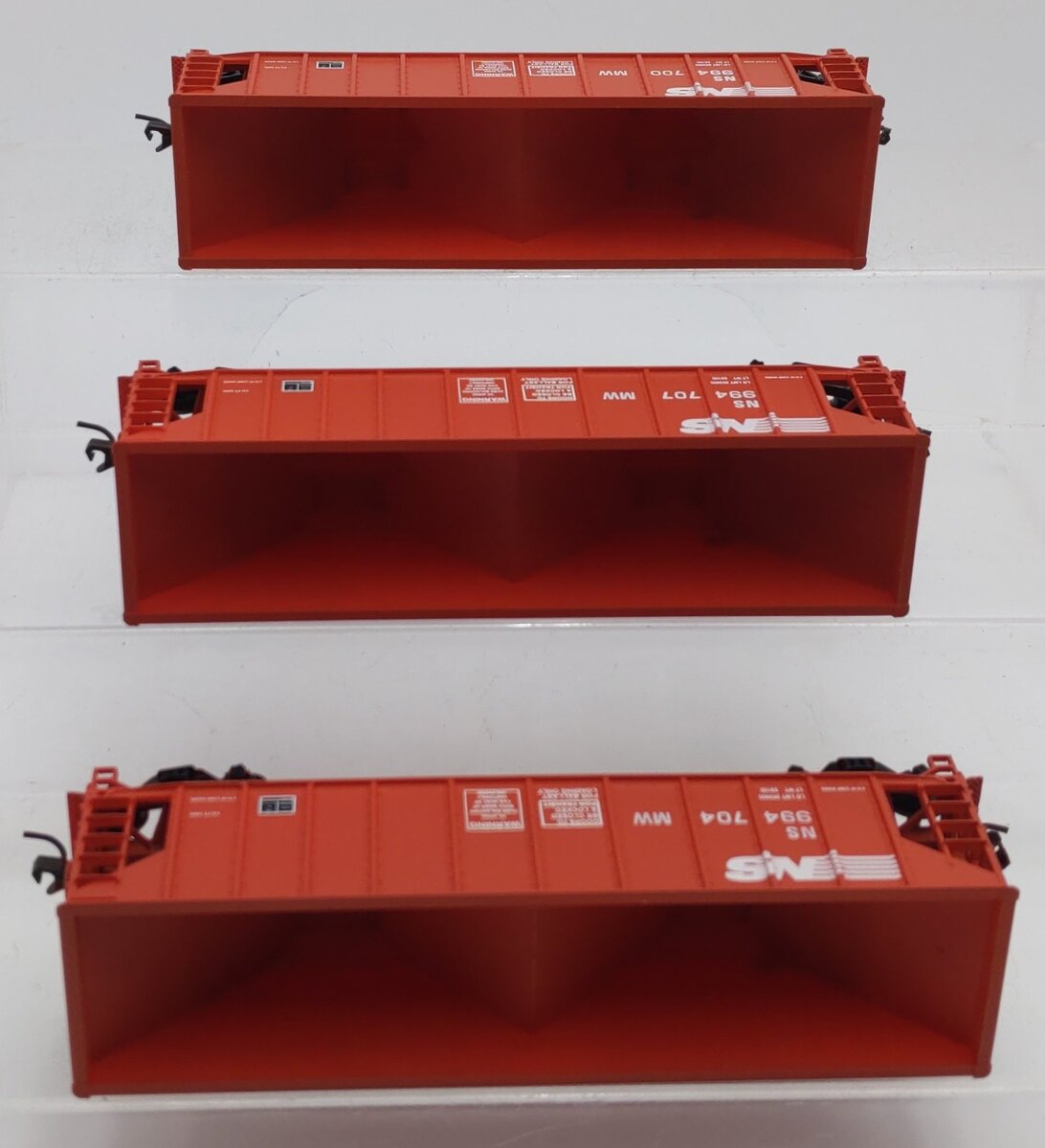 Walthers 932-34207 HO Scale Norfolk Southern Ballast Hopper 3-Pack LN/Box