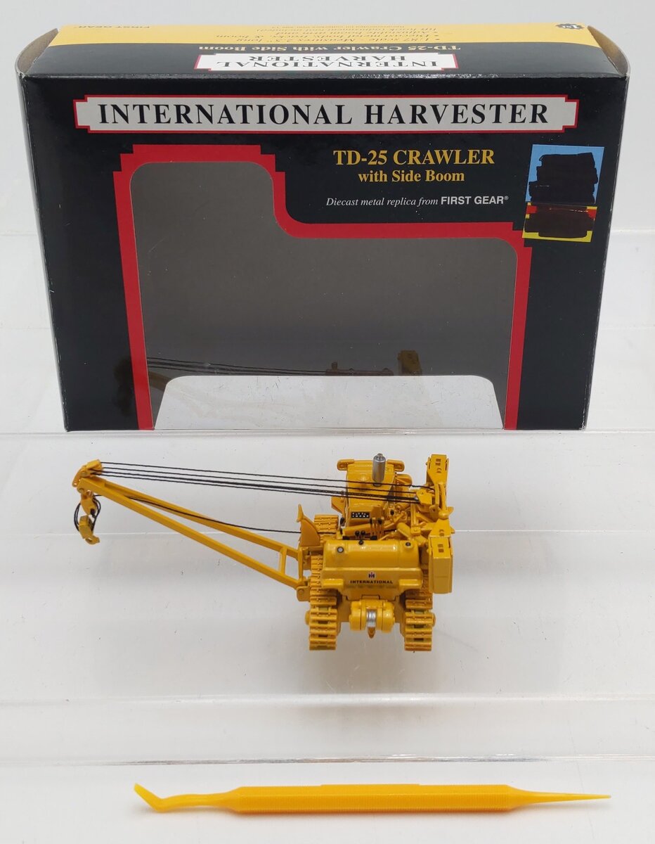 First Gear 80-0317 HO Scale (1:87) International TD-25 Crawler with Side Boom LN/Box