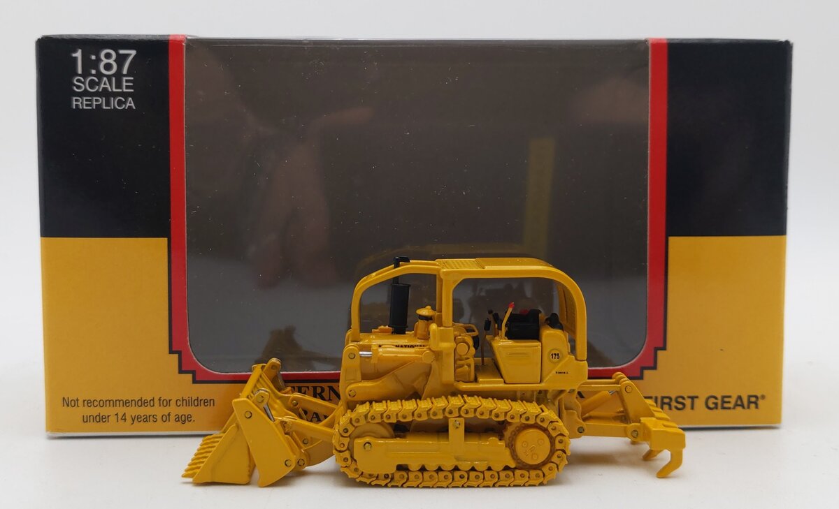 First Gear 80-0314 1:87 175 International Harvester Crawler Loader With Ripper LN/Box