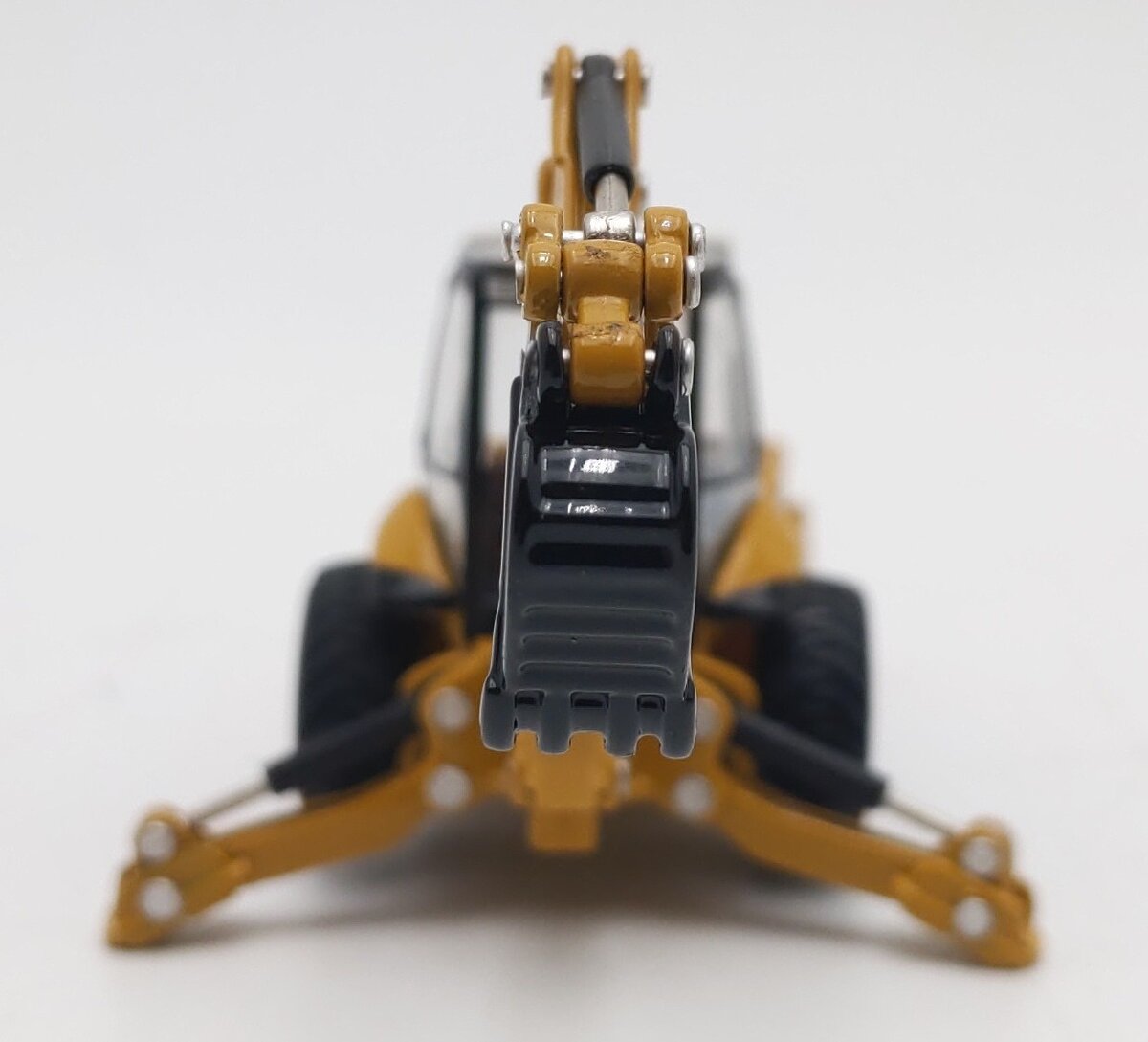 Norscot 55263 HO Caterpillar(R) 450E Backhoe Loader - Assembled LN/Box