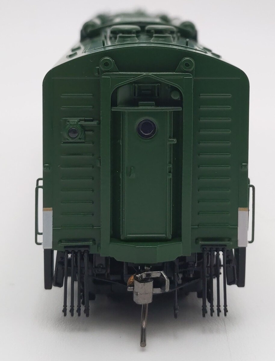 Rapido Trains 28037 HO Southern Crescent EMD E8A Diesel Locomotive #6916F LN/Box