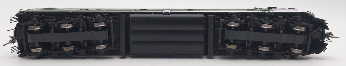 Rapido Trains 28034 HO Southern Crescent EMD E8A Diesel Locomotive #2925R EX/Box