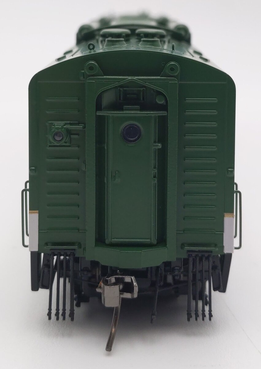 Rapido Trains 28034 HO Southern Crescent EMD E8A Diesel Locomotive #2925R EX/Box