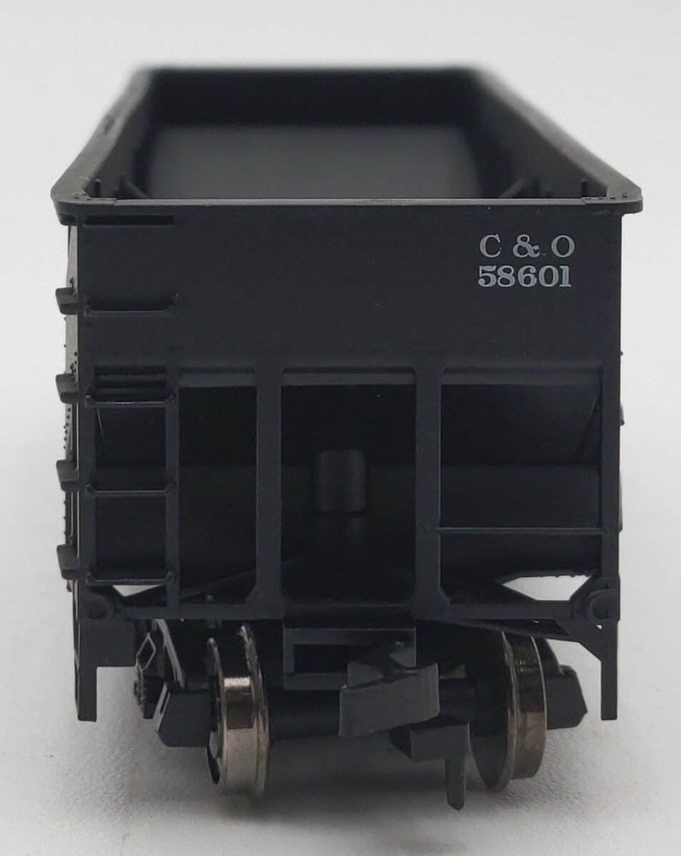 Atlas 1865 HO Scale Chesapeake & Ohio 2 Bay Offset Side Hopper #58601 EX/Box