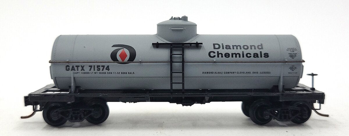 Micro-Trains 06500190 N Diamond Chemicals 39' Single Dome Tank Car #71574 LN/Box