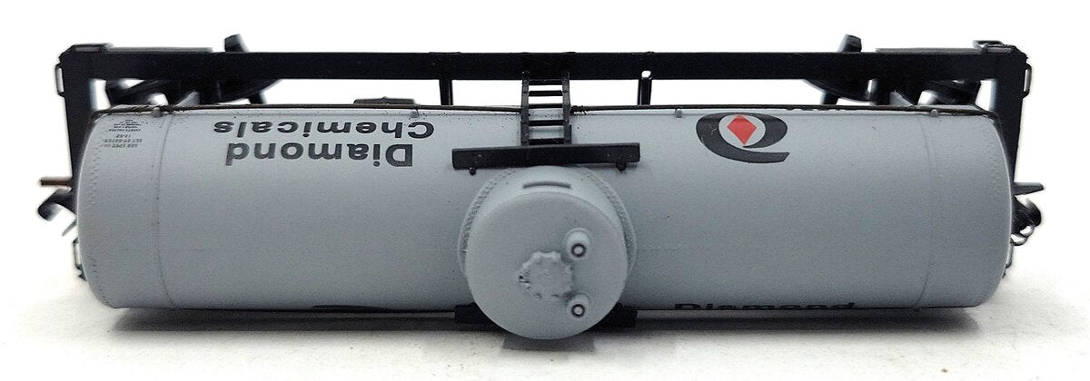 Micro-Trains 06500190 N Diamond Chemicals 39' Single Dome Tank Car #71574 LN/Box