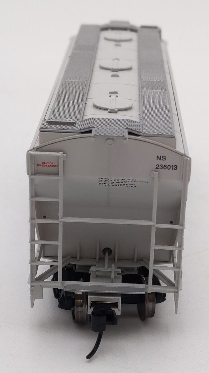 Walthers 910-49317 HO Scale Norfolk Southern 39' Trinity 2-Bay Hopper #236013 LN/Box