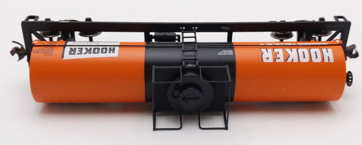Bachmann 75803 HO Hooker Chemicals Chemical Tank Car #15686 EX/Box