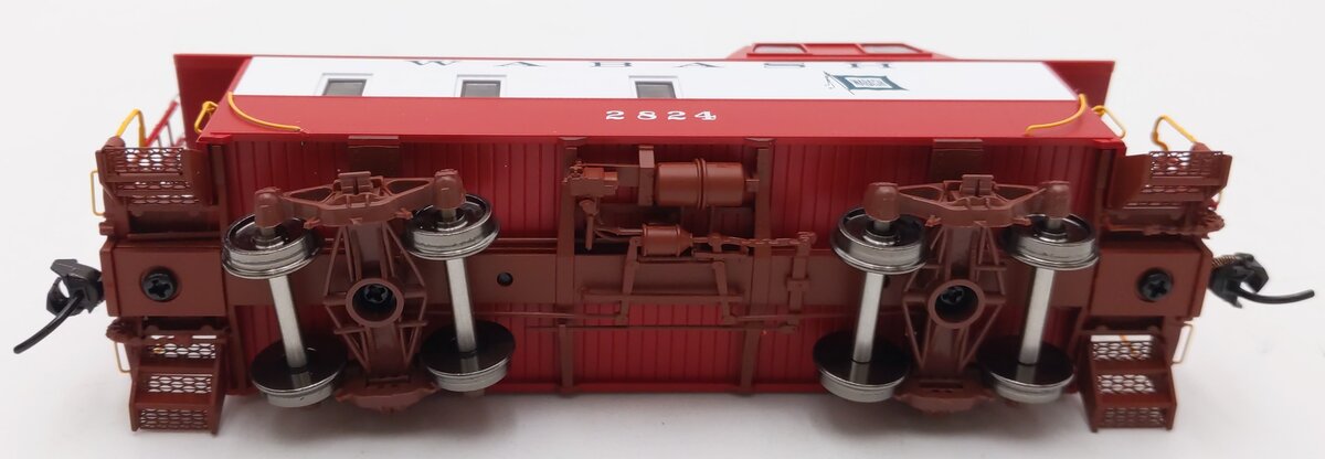 Walthers 920-103612 HO Scale Wabash 30' Streamlined Caboose #2824 LN/Box