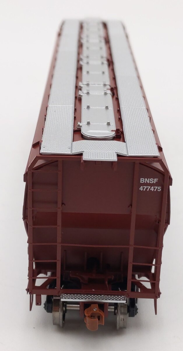 Scale Trains SXT11820 HO Scale BNSF Greenbrier 5188cf Covered Hopper #477475 LN/Box