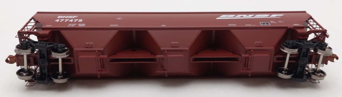 Scale Trains SXT11820 HO Scale BNSF Greenbrier 5188cf Covered Hopper #477475 LN/Box